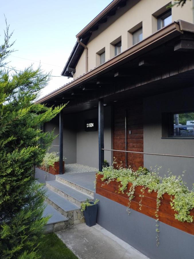 Vila Gosen Sard 외부 사진
